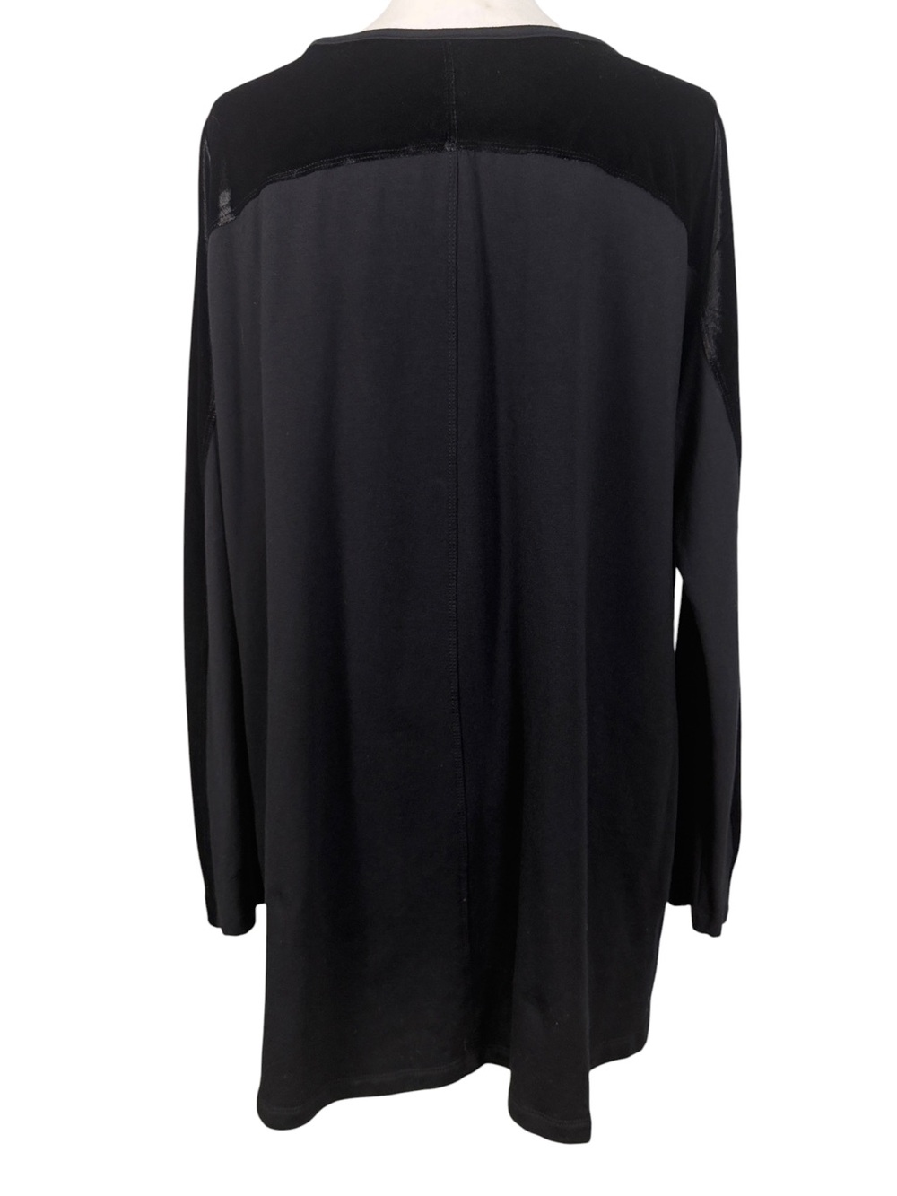 Intro Love Black Velvet Sleeve Tunic Top Large V Neck Pockets Quiet Luxury - Picture 7 of 11